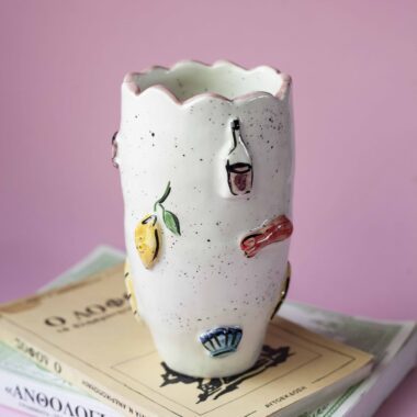 beautiful vase with 3d summer vibes. όμορφο χειροποίητο βάζο με 3d καλοκαιρινά πράγματα.