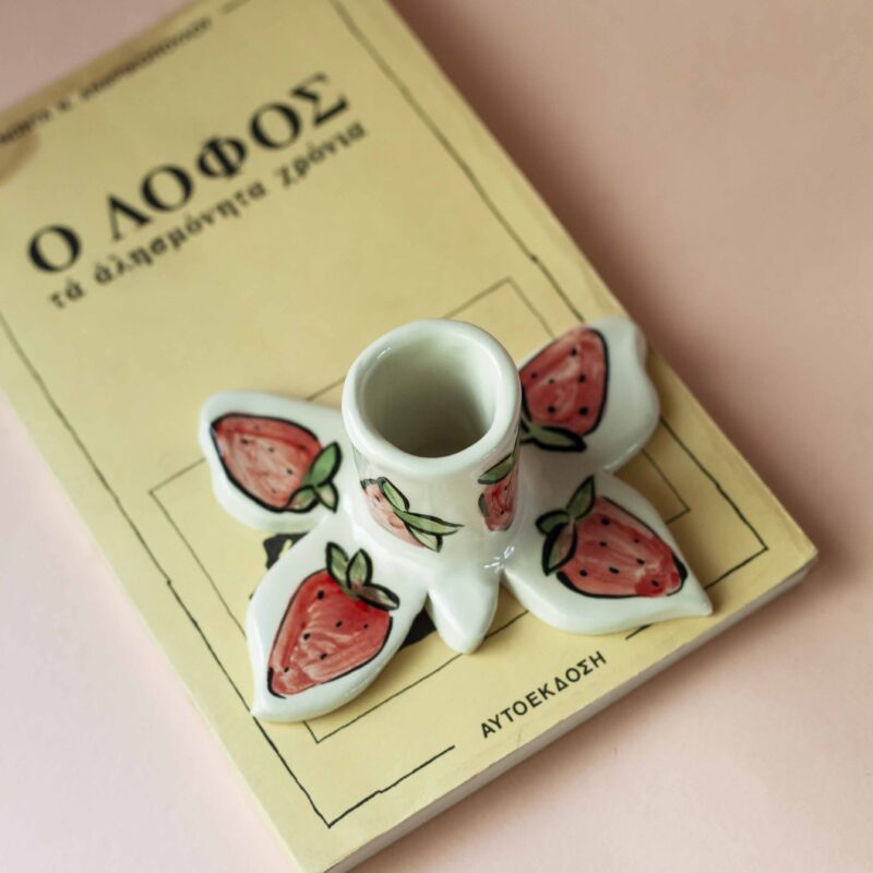 butterfly candle holder with strawberries. κεραμικό κηροπήγιο πεταλούδα με φράουλες.