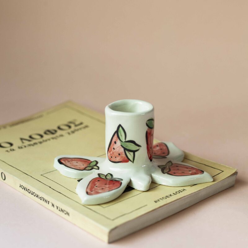 butterfly candle holder with strawberries. κεραμικό κηροπήγιο πεταλούδα με φράουλες.