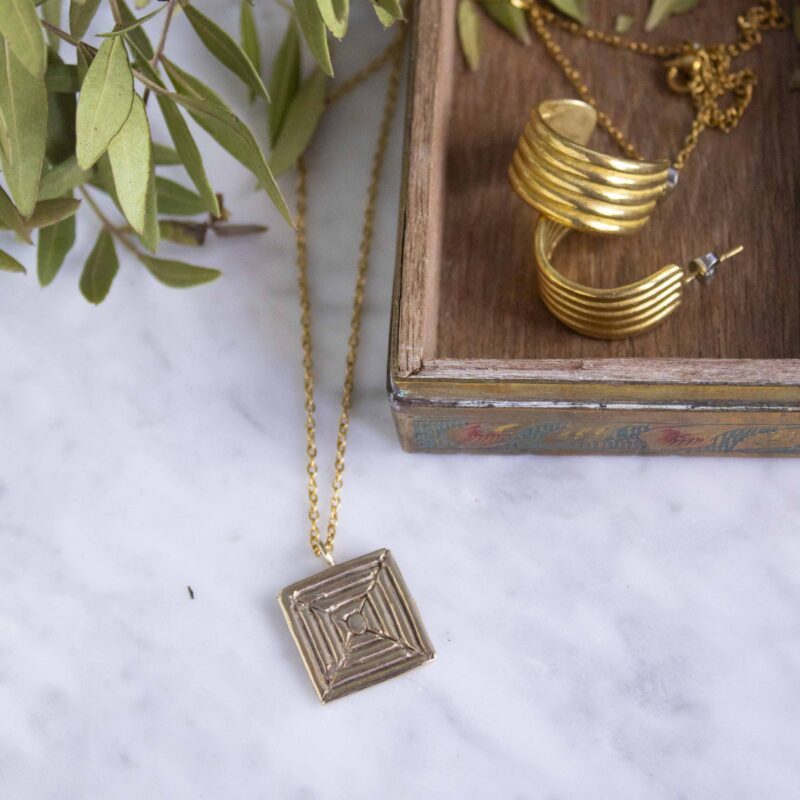Concentric Square necklace | Sunny Designs - Image 2