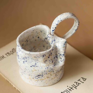 handmade surreal mug with weird shapes and dots.χειροποίητη σουρεάλ κούπα με κουκίδες και περίεργο σχήμα.
