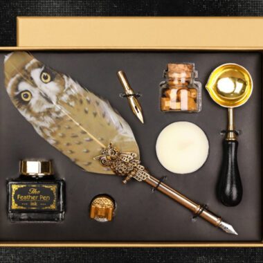 A charming writing set featuring an owl-themed fountain pen, ink, and seal kit. Perfect for calligraphy, correspondence, or as a thoughtful gift for stationery enthusiasts. Combines playful design with practicality, making writing an enjoyable and elegant experience.