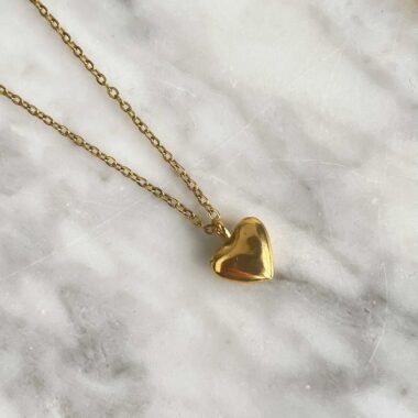 Χειροποίητο κολιέ από ορείχαλκο με μικρό μενταγιόν καρδιά – Sunny Designs.