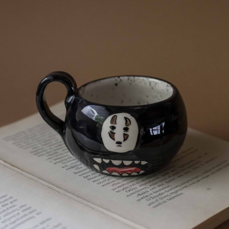 An amazing handmade ceramic mug with the faceless character. Good for espresso and turkish coffee. Χειροποίητη κεραμική κούπα με τον αγαπημένο απρόσωπο . Κατάλληλη για ελληνικό και εσπρέσο.