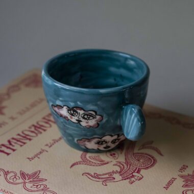 handmade ceramic mug with clouds and faces. an amazing perfect mug with celestial creatures perfect for capuccino and tea. Μια πανέμορφη χειροποίητη κούπα με συννεφάκια με πρόσωπα. Κατάλληλη για καπουτσίνο και τσάι.