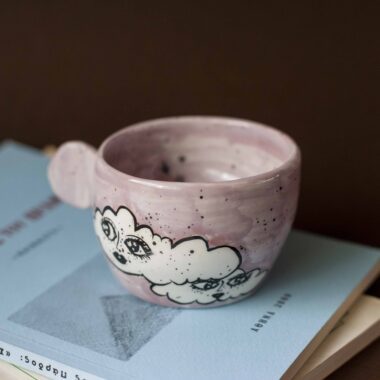 handmade ceramic mug with clouds and faces. an amazing perfect mug with celestial creatures perfect for capuccino and tea. Μια πανέμορφη χειροποίητη κούπα με συννεφάκια με πρόσωπα. Κατάλληλη για καπουτσίνο και τσάι.