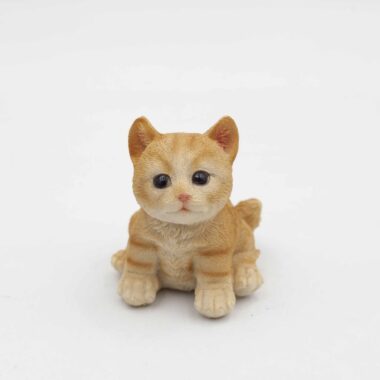 Τζίντζερ γατάκι μινιατούρα, πορτοκαλί διακοσμητικό αγαλματάκι γάτας, χαριτωμένη φιγούρα, ιδανικό για δώρο και διακόσμηση χώρου, για λάτρεις των γατών Ginger cat miniature figurine, orange decorative cat statue, cute and playful design, home decor ornament, ideal gift for cat lovers
