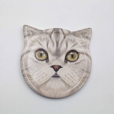 Σουβέρ σε σχήμα κεφαλιού γάτας, διαφορετικές γάτες και ράτσες όπως ταρταρούγα, πορτοκαλί και περσική, διακοσμητικά σουβέρ για τραπέζι Cat head shaped coasters, various cat designs and breeds, decorative table coasters for cat lovers