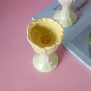 κεραμική αυγοθήκη λουλούδι κίτρινη, διακοσμητική egg holder, ανοιξιάτικη διακόσμηση κουζίνας EN: yellow ceramic flower egg holder, decorative egg cup, spring kitchen decor, floral egg stand