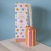 Paddywax Adopo reed diffuser with orange blossom fragrance in decorative ceramic diffuser bottle. Αρωματικό diffuser Paddywax σειρά Adopo με άρωμα orange blossom σε διακοσμητικό κεραμικό μπουκάλι.