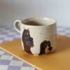 Handmade ceramic mug with Napoleon and Lafayette illustration and quote, beige speckled stoneware, medium size Χειροποίητη κεραμική κούπα με τον Napoleon και τον Lafayette και quote, μπεζ πηλός με σαμότ, μεσαίο μέγεθος