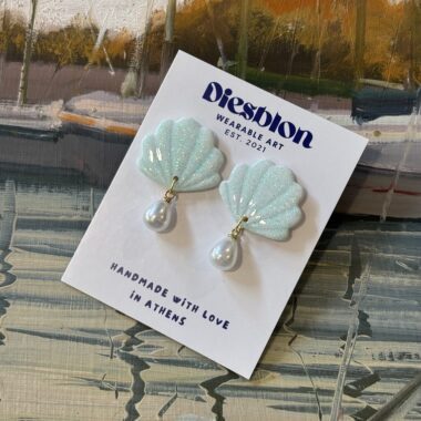 Sparkly White Polymer Shell Earrings - Diesblon