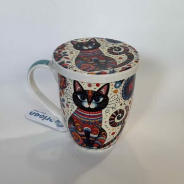 beautiful porcelain mug with lid and strainer πορσελάνη κούπα γατούλα με καπάκι και σουρωτήρι σε λευκό φόντο