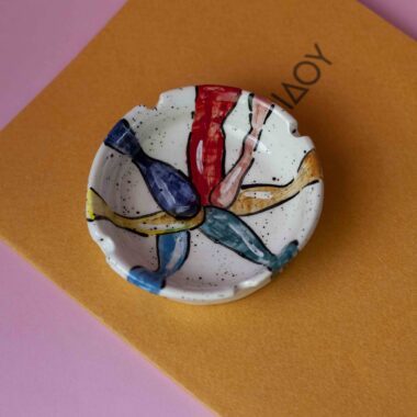 handmade ceramic ashtray with balloons. χειροποίητο κεραμικό τασάκι με μπαλόνια.