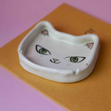 Alternative view of Handmade White Cat Ashtray - Mugaki