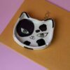 χειροποίητο κεραμικό τασάκι tuxedo γάτα. handmade ceramic ashtray tuxedo cat.