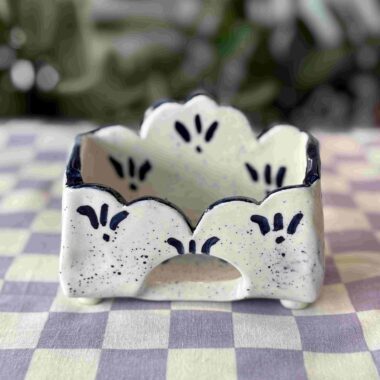 χειροπόιητη κεραμική σφουγγαροθήκη. handmade ceramic sponge holder.