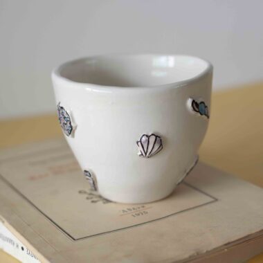 Alternative view of Ceramic Mug with Seashells - Mugaki