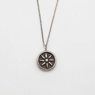 kid of the sun sterling silver 925 necklace with the sun of vergina, κολιε ασημένιο ασημι 925 ήλιος της βεργίνας, μακεδονικά κοσμήματα, χειροποιήτο κοσμημα ασημι