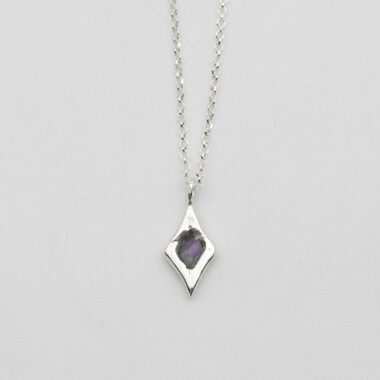 mini necklace with amethyst stone silver 925, χειροποιητο κοσμημα ασημένιο με αμέθυστο, κολιε ασημι 925 ρομβος με αμεθυστο ημιπολύτιμο λίθο