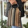 handmade bag with two metallic hoops and pattern that looks like carpet χειροποίητη τσάντα με χερούλια δύο μεταλλικούς κρίκους και μοτίβο που θυμίζει χαλί